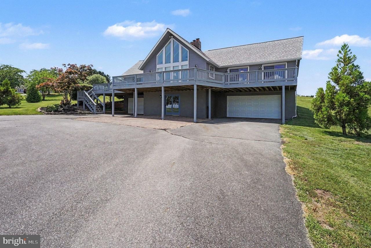 209 Casparus Way - Photo 4 of 50