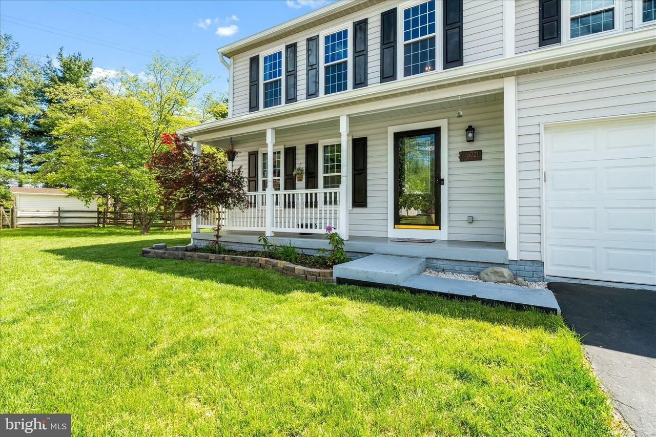 5021 Mallard Ln - Photo 2 of 30