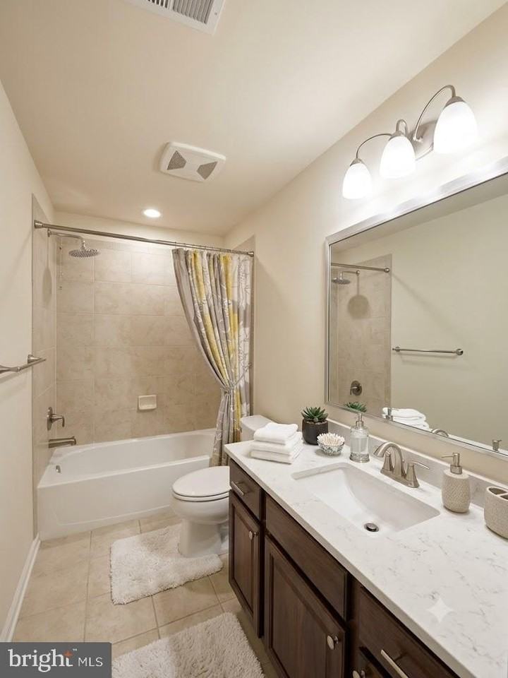 7014 Foxton Way - Photo 7 of 29