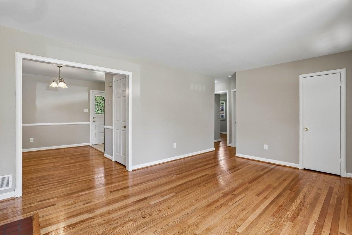 11105 Stillwater Ave - Photo 5 of 26