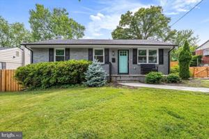 featured image of 4610 Coachway Dr
