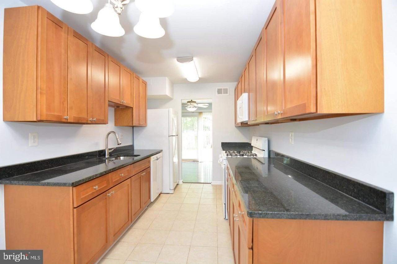 714 Hurley Ave - Photo 6 of 26