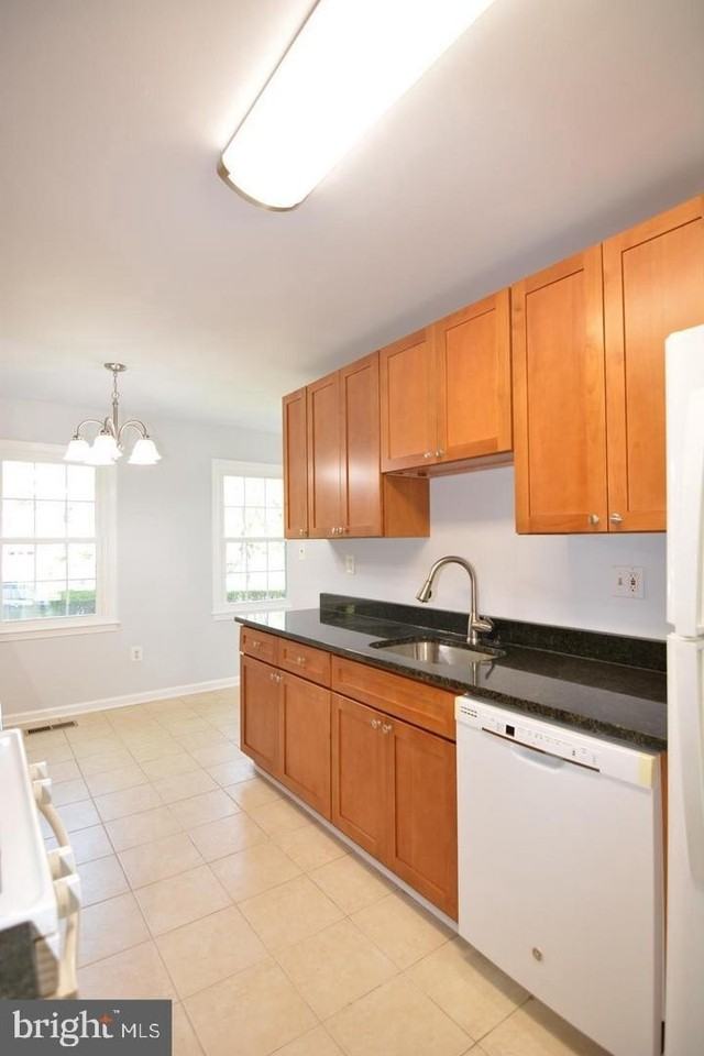 714 Hurley Ave - Photo 7 of 26