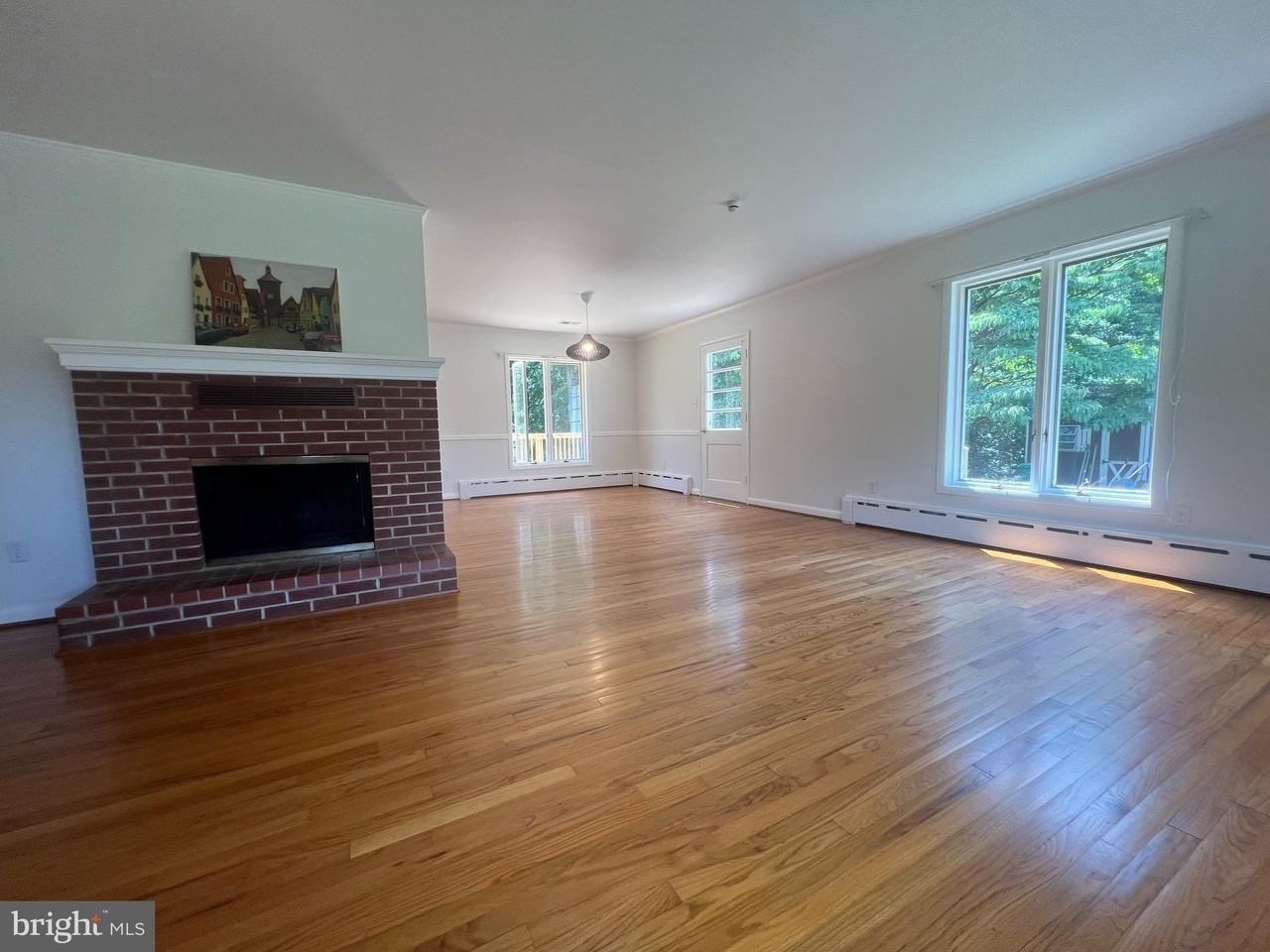 12405 Shafer Ln - Photo 5 of 50