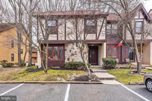 featured image of 215 Keats Dr