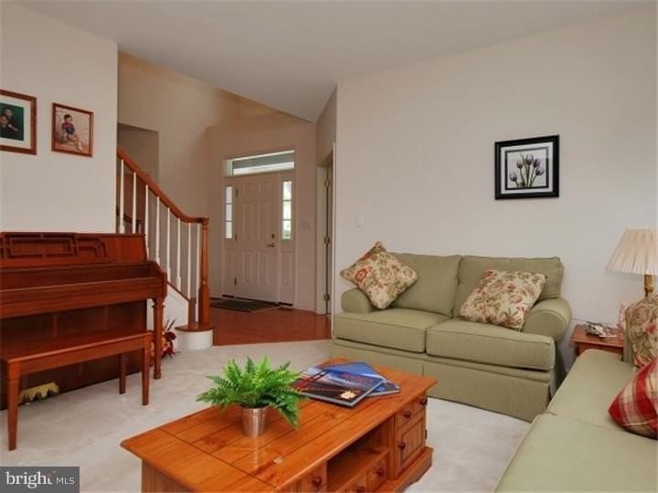 3 Kirby Cir - Photo 5 of 25