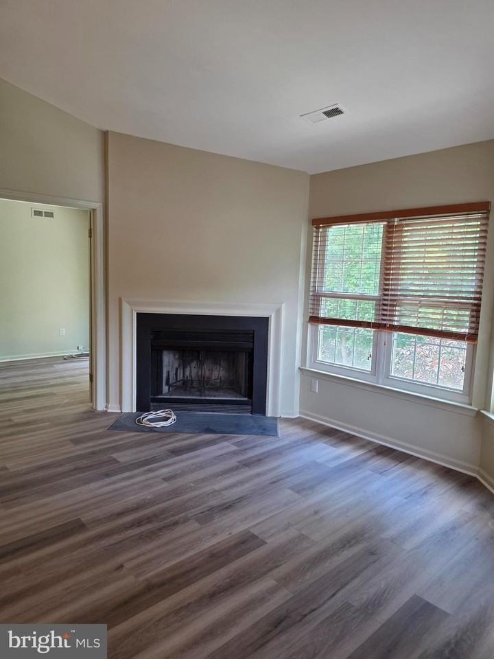 3503 Bennett Pl #2 - Photo 7 of 12