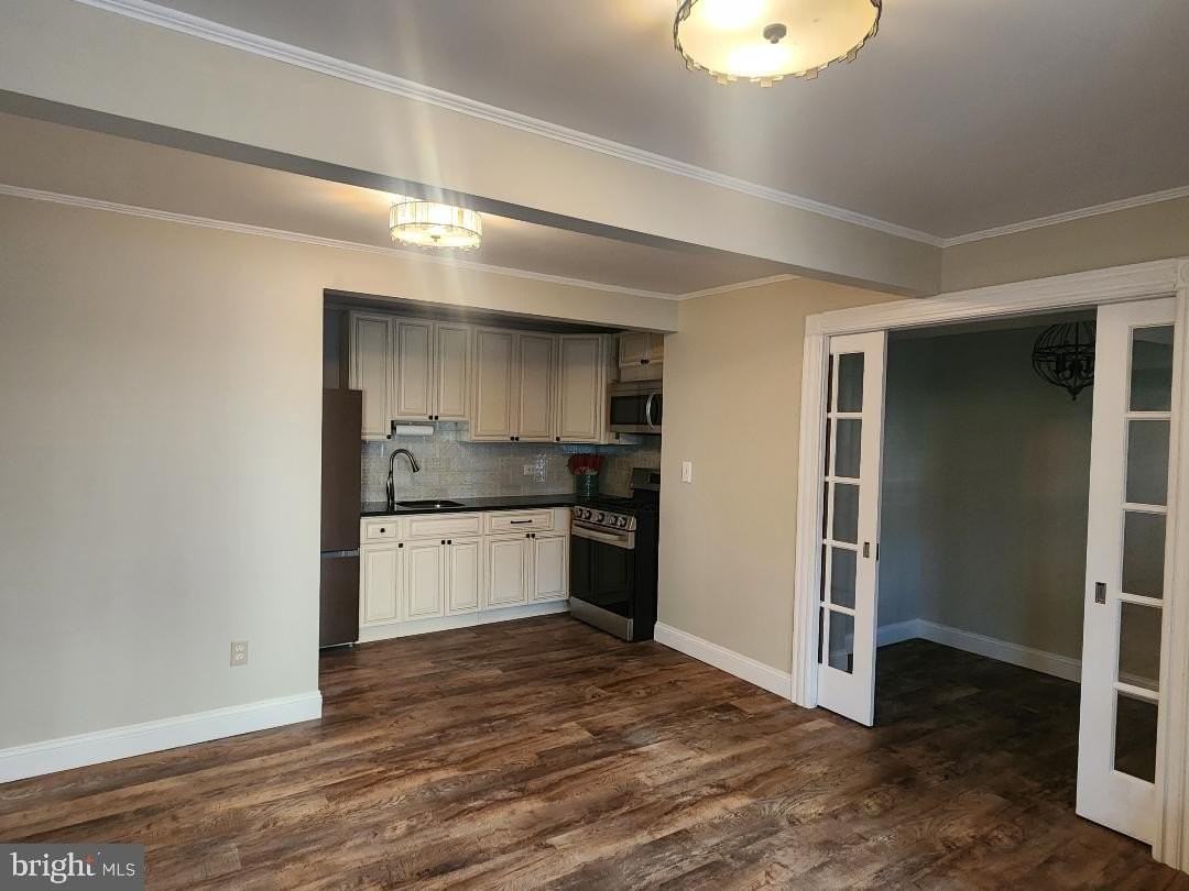 70 S Main St #2 - Photo 3 of 16
