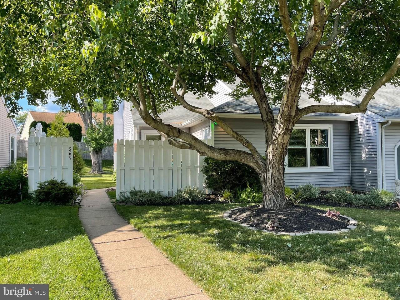 269 Wood Stream Ct - Photo 2 of 32