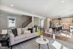 featured image of 933 Henry Ave