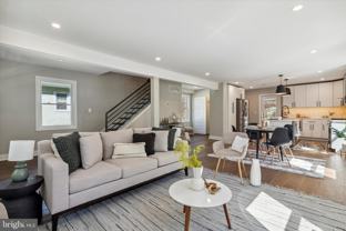 933 Henry Ave - Photo 1 of 1