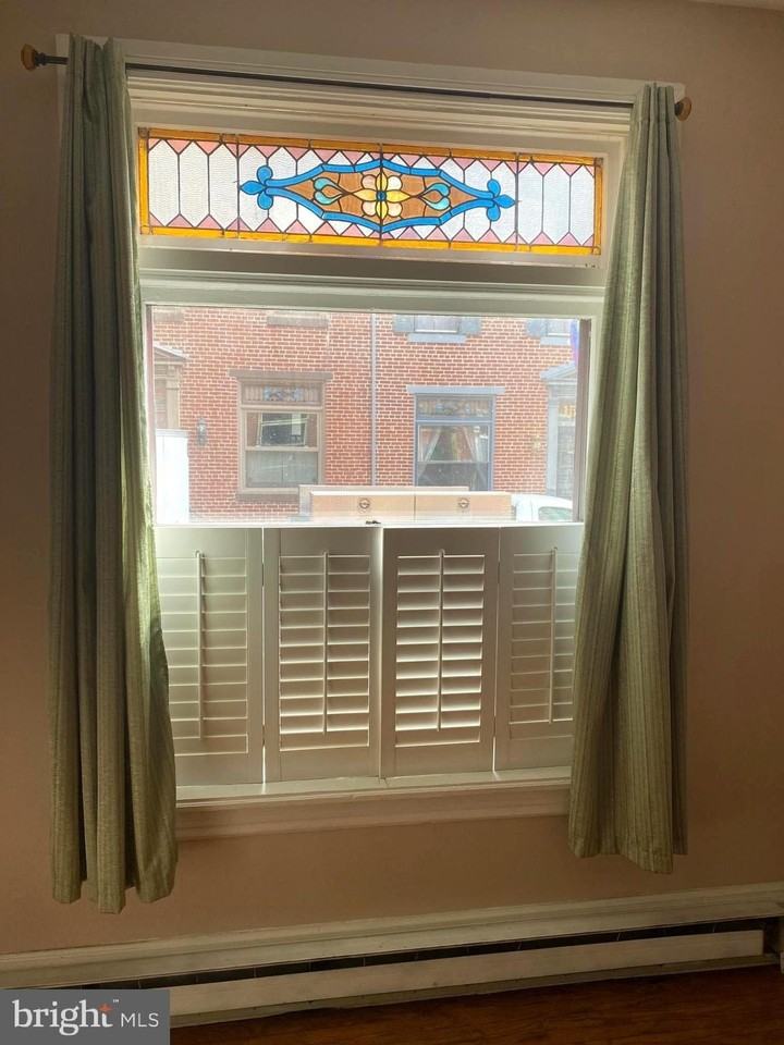 1520 Penn St - Photo 3 of 13
