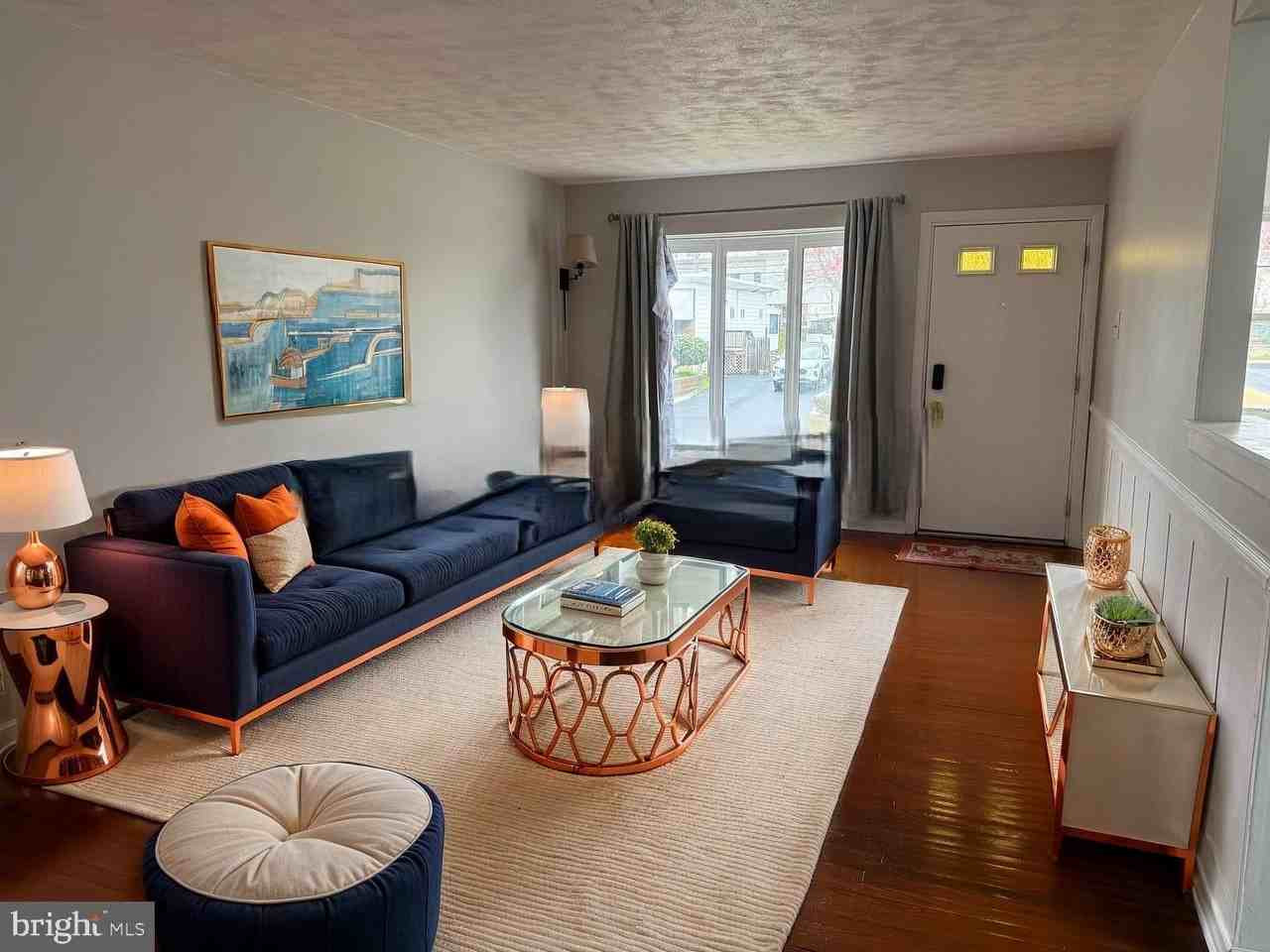 135 Morris Ave - Photo 4 of 20