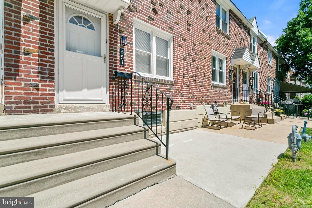 651 Magnolia Ave - Photo 3 of 28