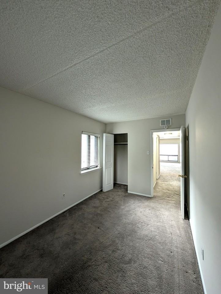 822-A Putnam Blvd - Photo 7 of 19