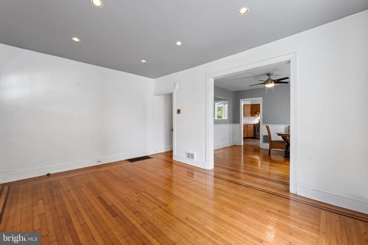 809 Ardmore Ave - Photo 2 of 32