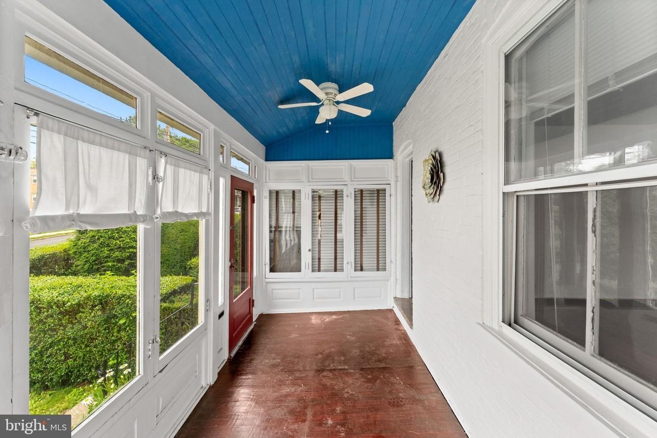 809 Ardmore Ave - Photo 3 of 32