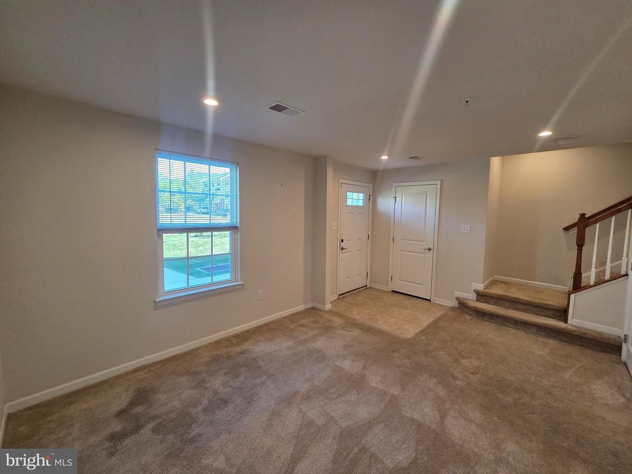 235 Compass Dr - Photo 7 of 35