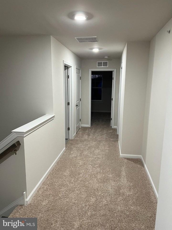 8 Egret Way - Photo 7 of 10