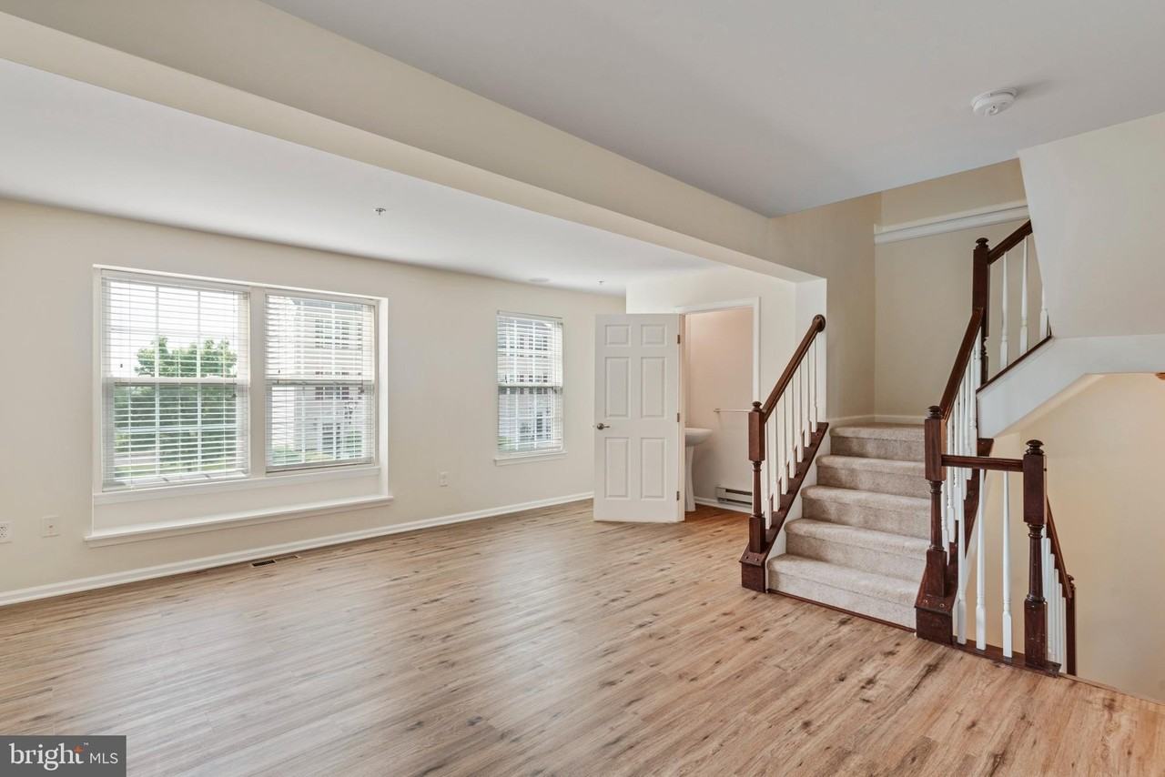 201 Susan Cir - Photo 2 of 15