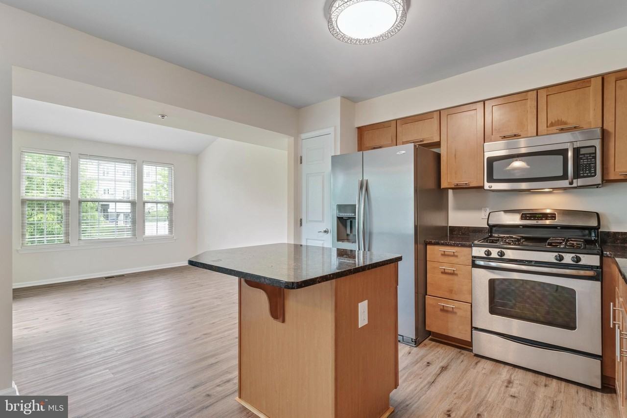 201 Susan Cir - Photo 3 of 15
