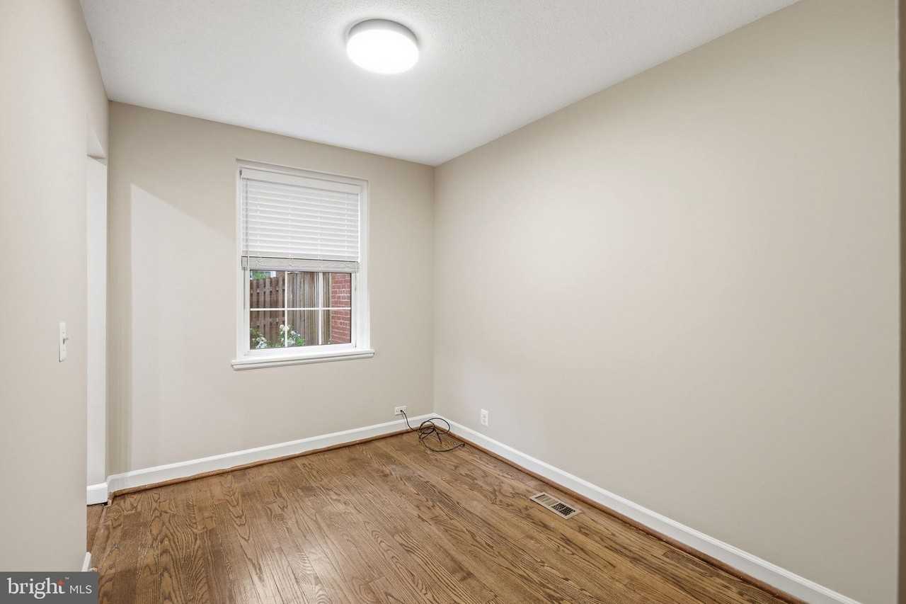 4844 28th St S #B - Photo 5 of 25