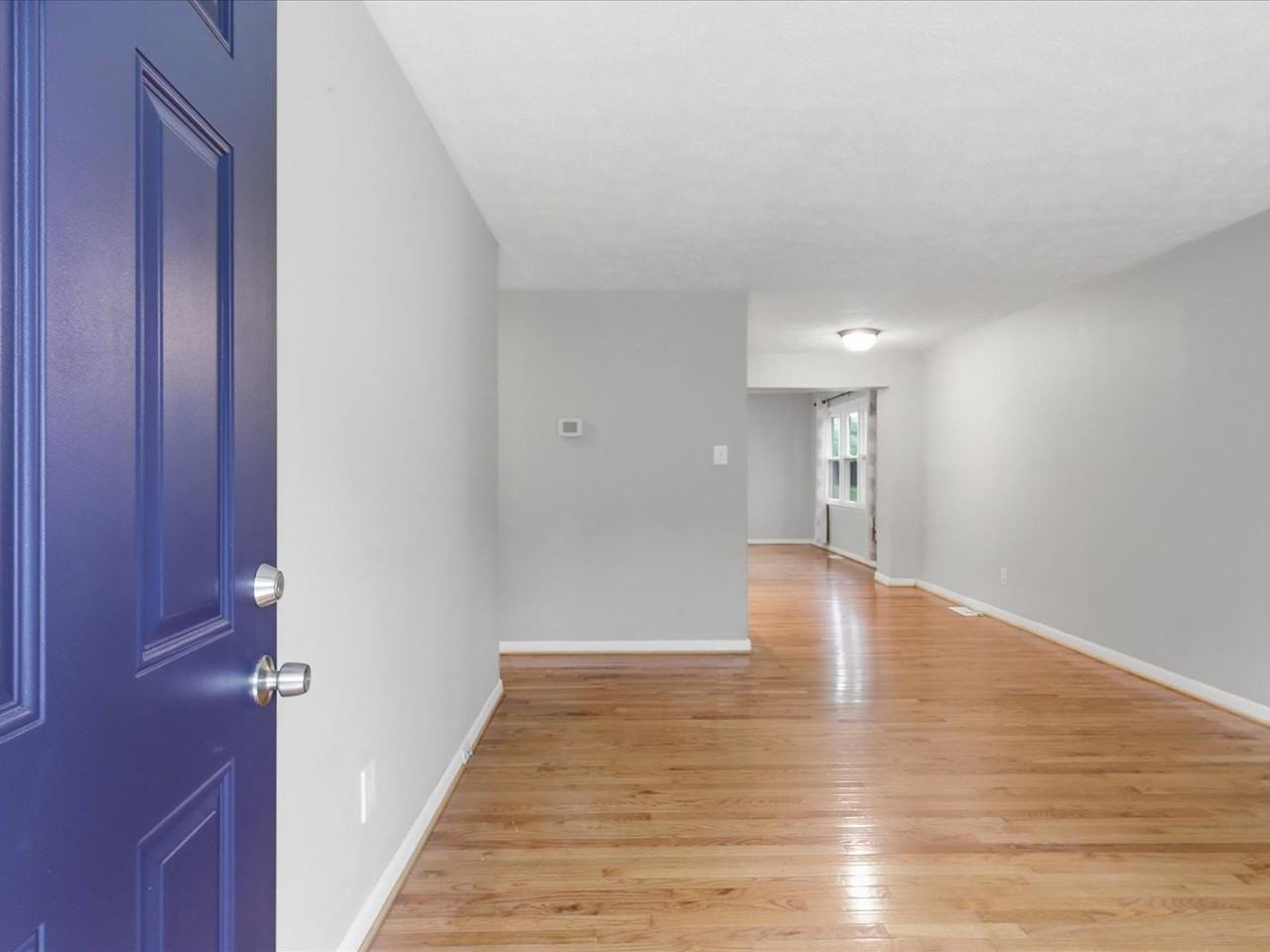 6330 Airlie Rd - Photo 4 of 26
