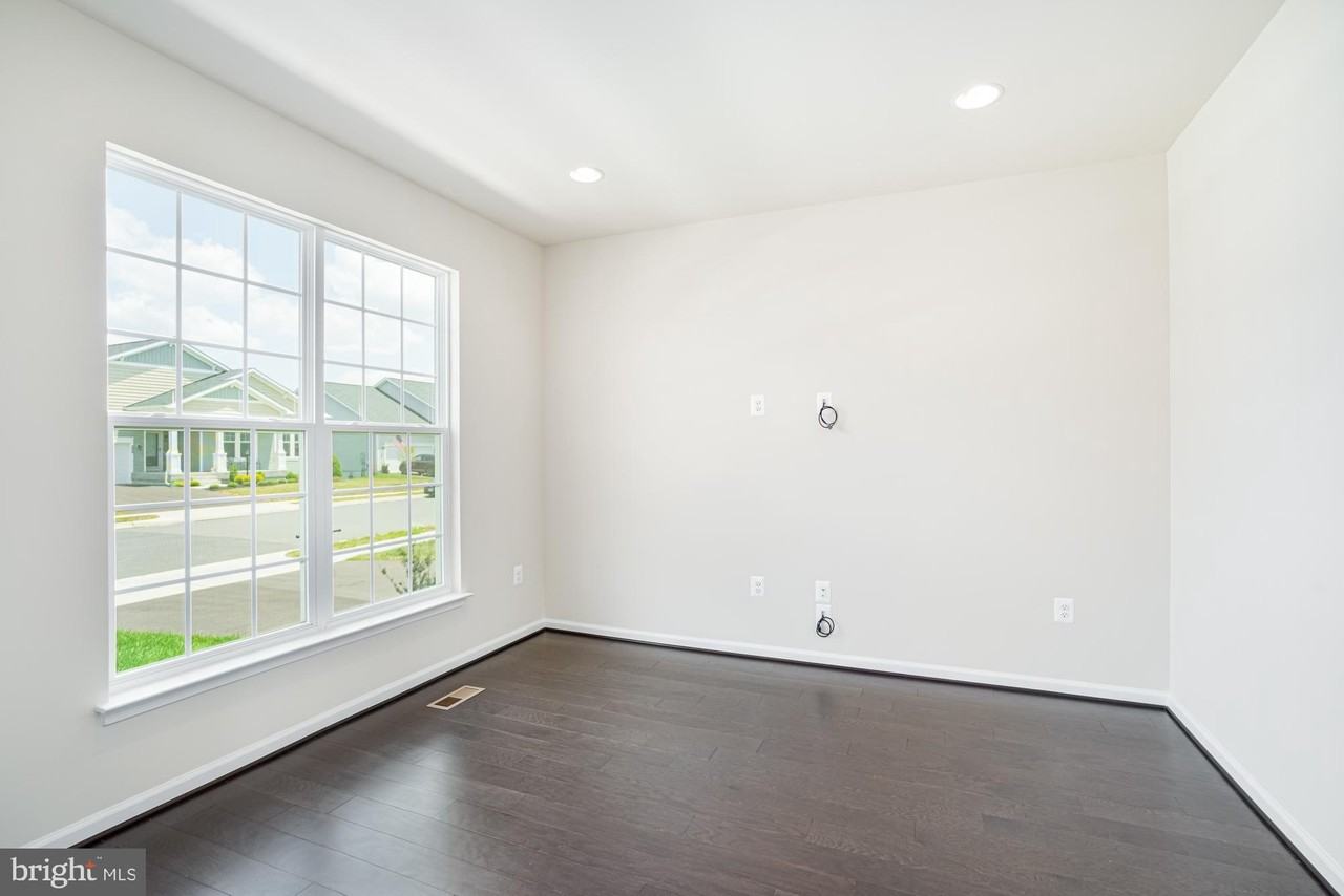 298 Norland Knoll Dr - Photo 4 of 36