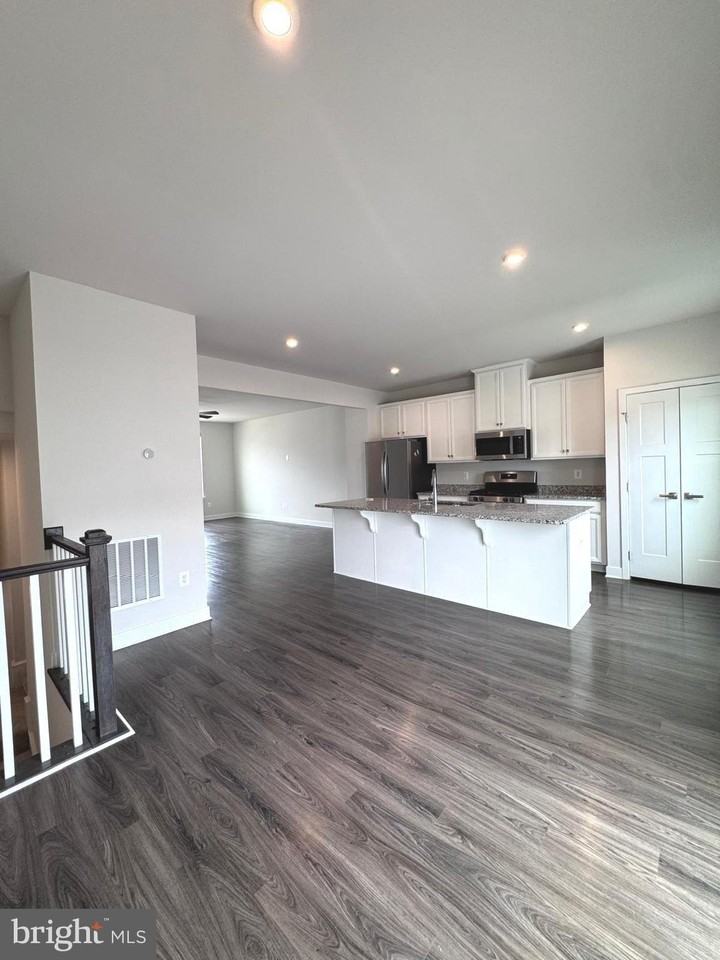 118 Twinleaf Way - Photo 3 of 50