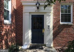 6704 W Wakefield Dr #B2 - Photo 1 of 1