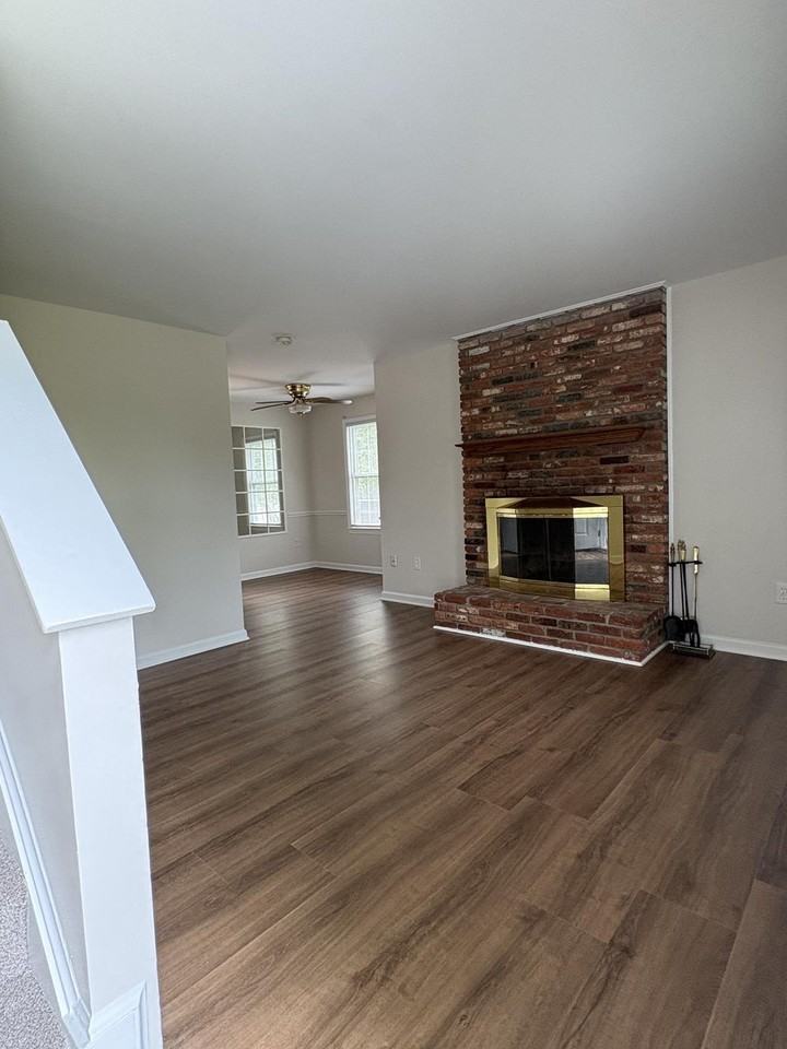 4305 Pleasant Valley Rd - Photo 3 of 23
