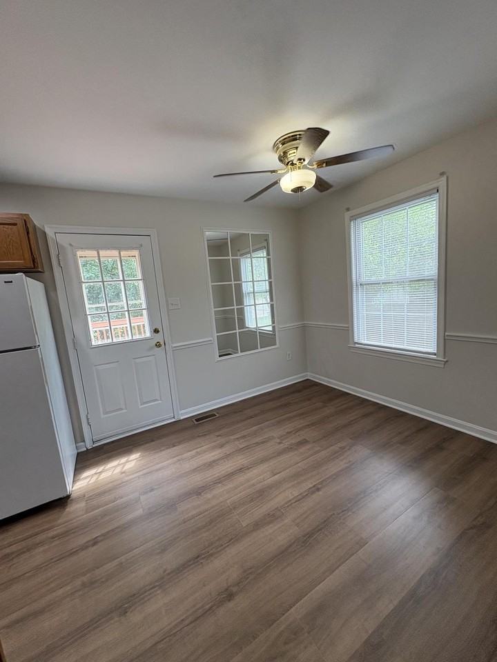 4305 Pleasant Valley Rd - Photo 6 of 23