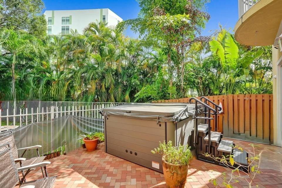 409 Sw 5th St - Photo 6 of 8