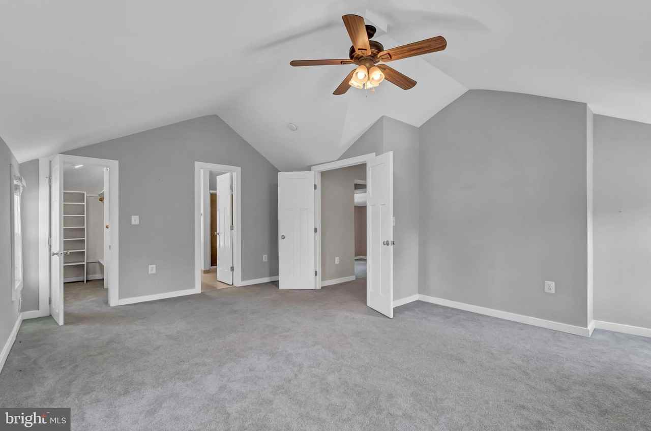 750 S 20th St - Photo 4 of 50