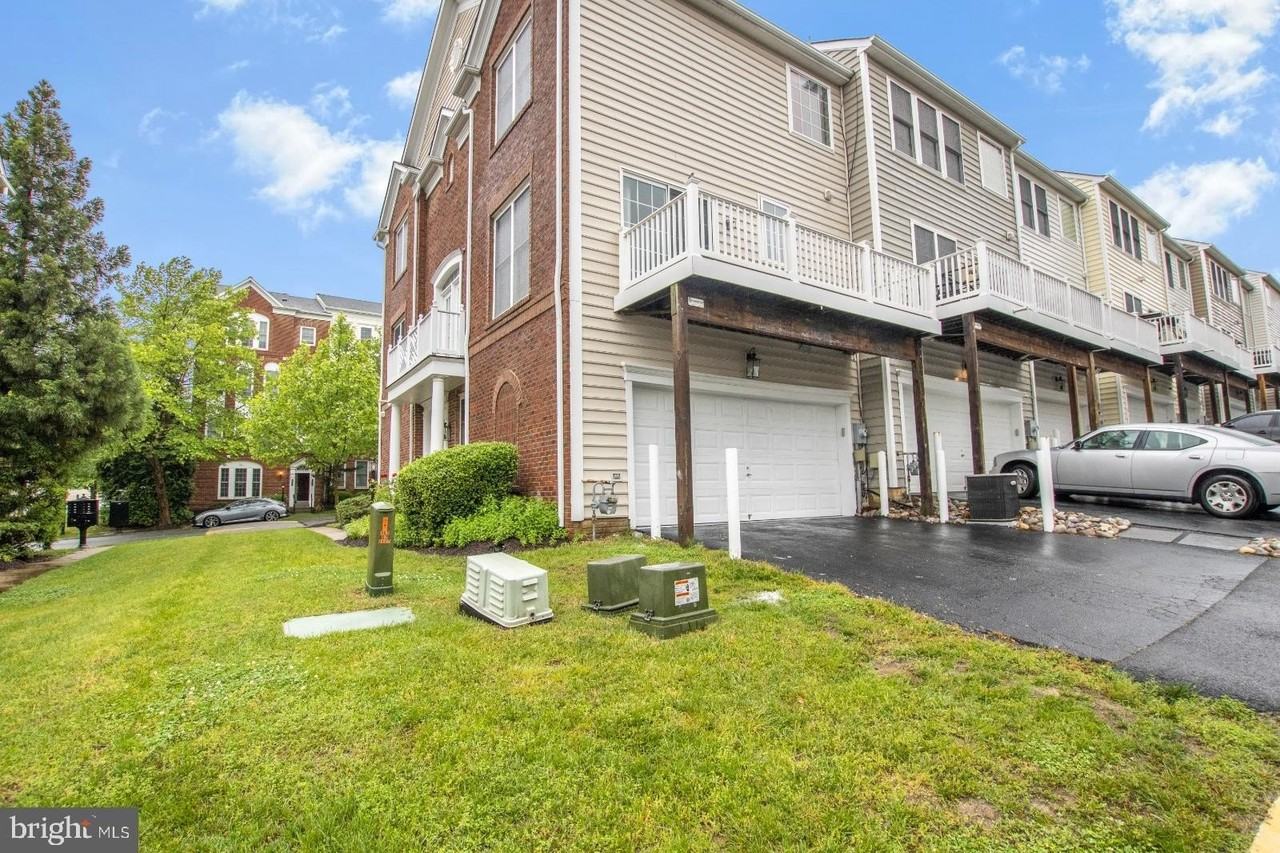 14741 Potomac Branch Dr - Photo 3 of 43