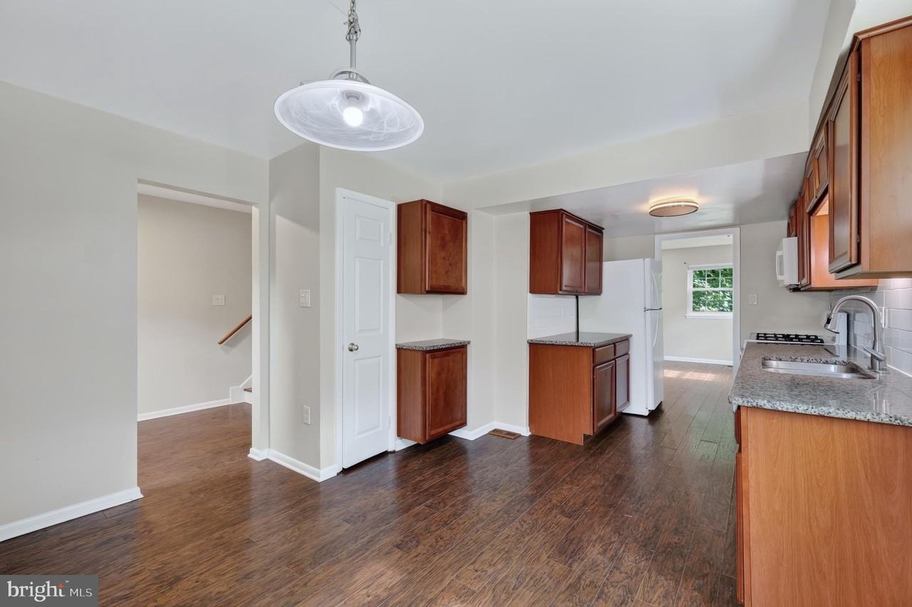 15063 Cherrydale Dr - Photo 5 of 36