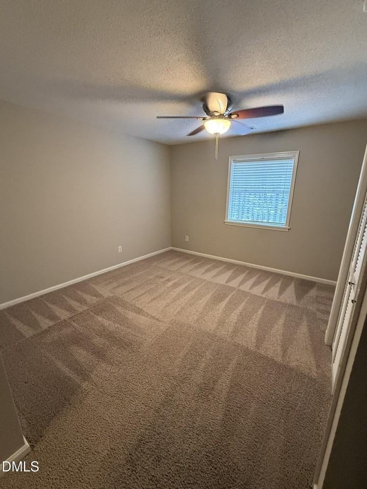 109 Scott Ln #109 - Photo 5 of 10