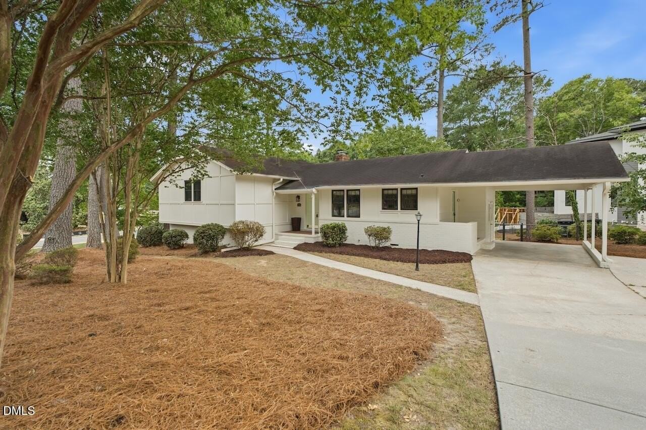 4901 Yadkin Dr - Photo 2 of 17