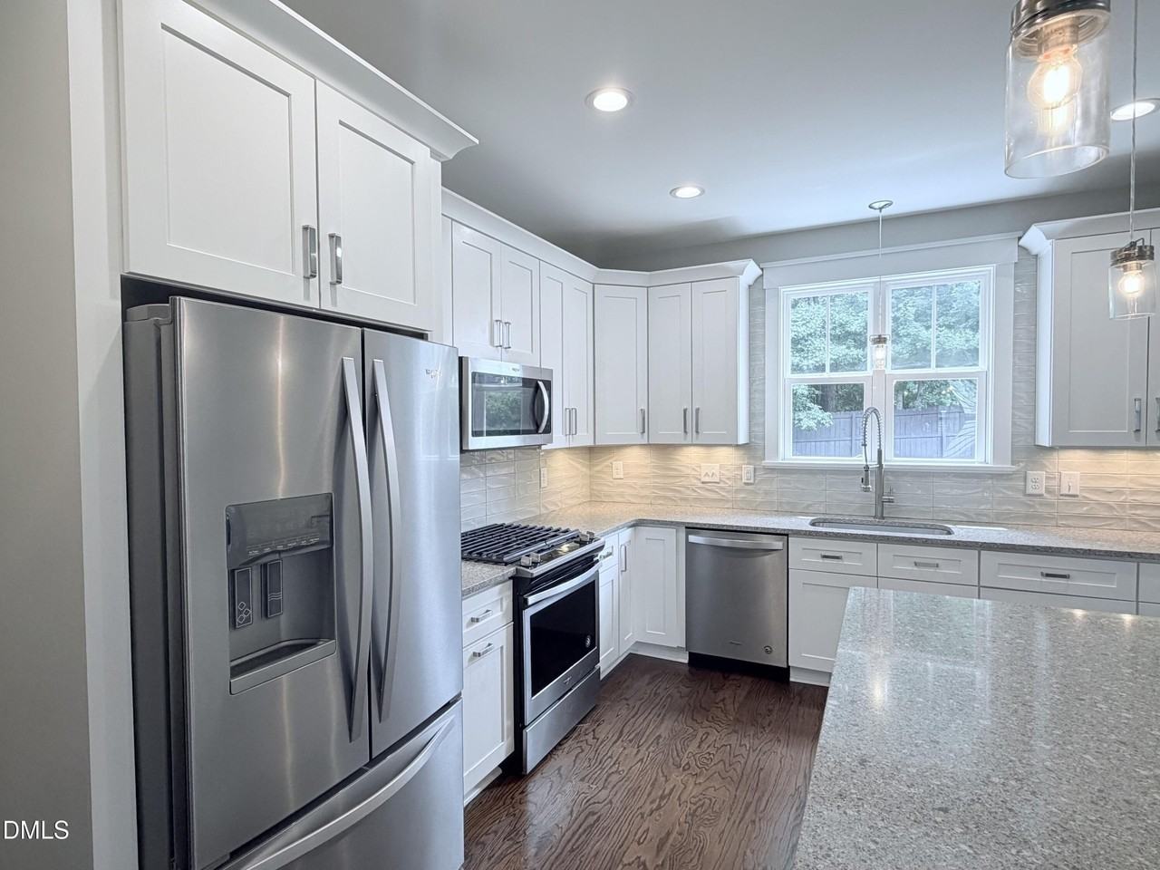 1023 Brighton Rd - Photo 5 of 18