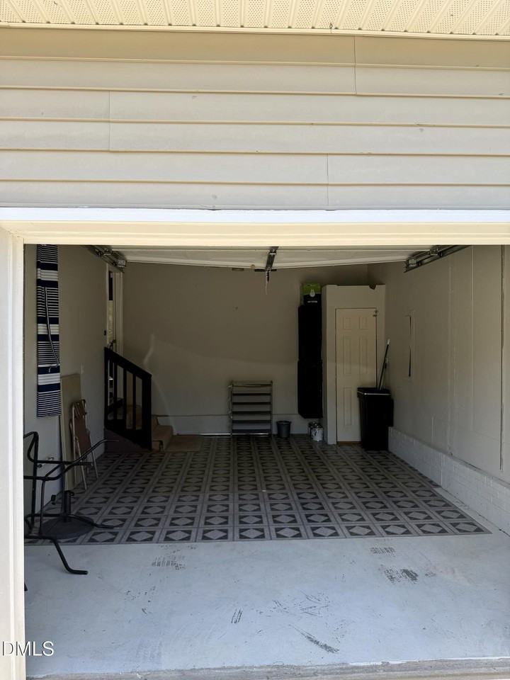 208 Texanna Way - Photo 3 of 8