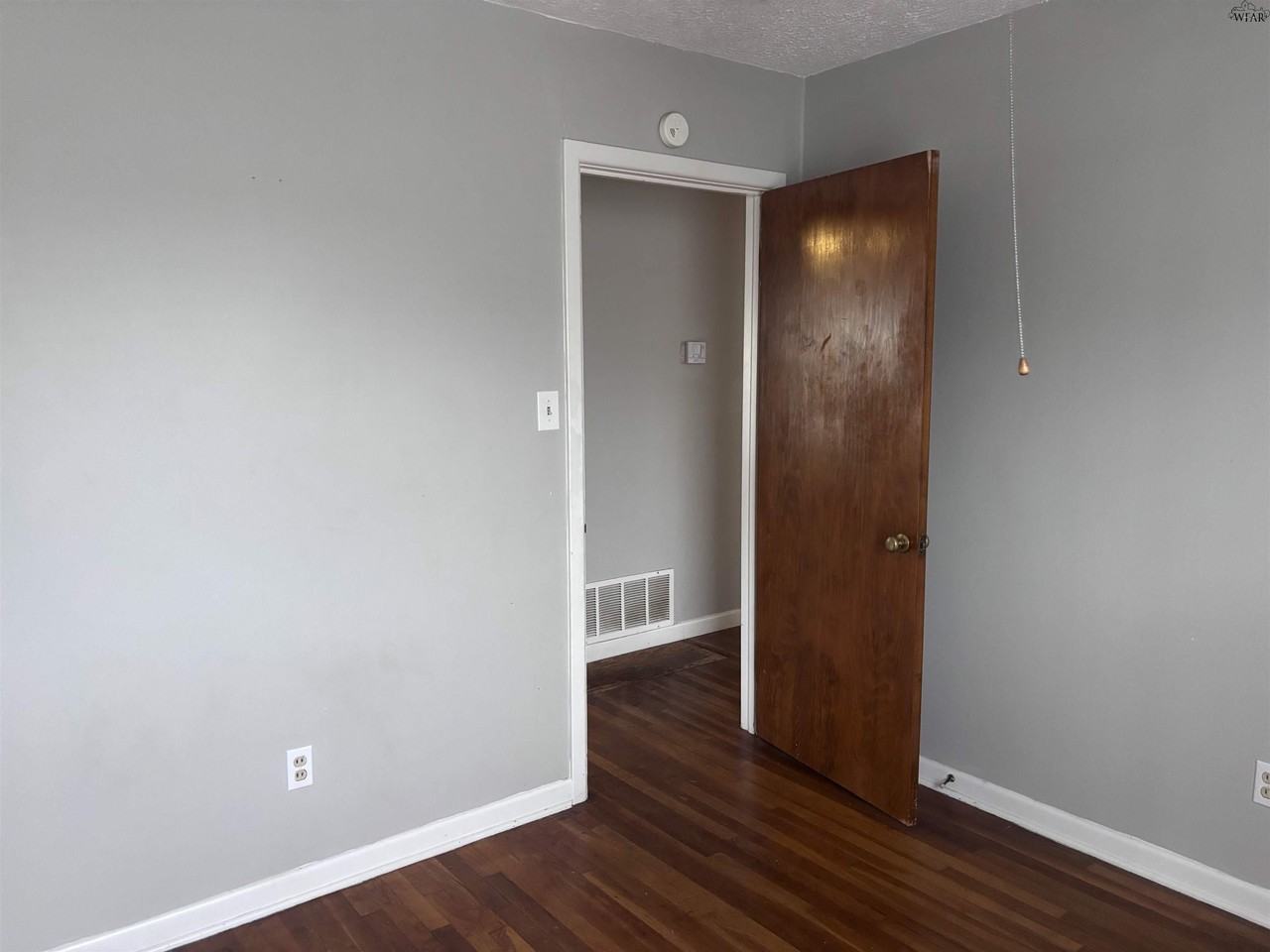 3214 Cheryl St - Photo 6 of 13