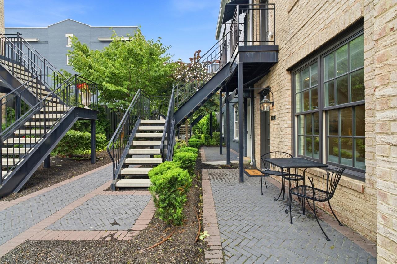 84 Normandy Ave - Photo 6 of 32