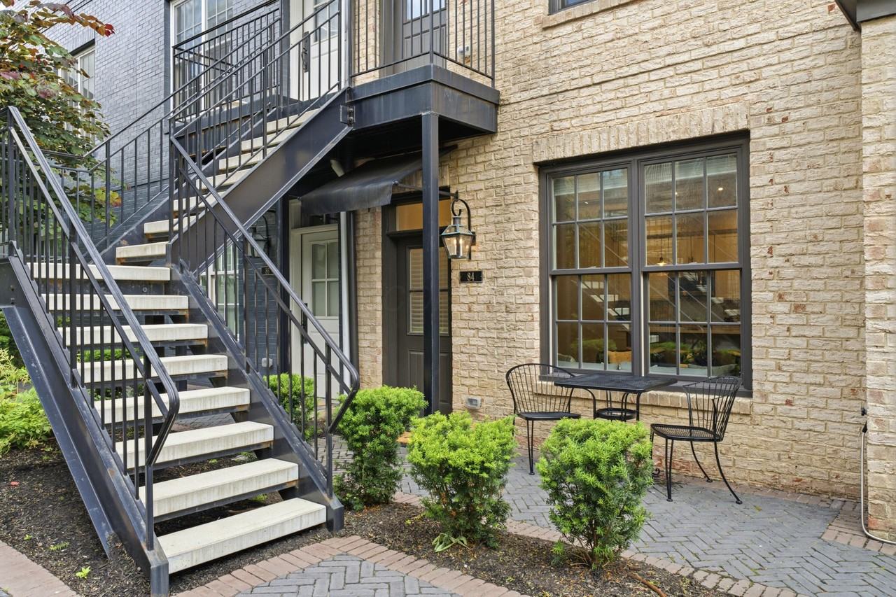 84 Normandy Ave - Photo 7 of 32