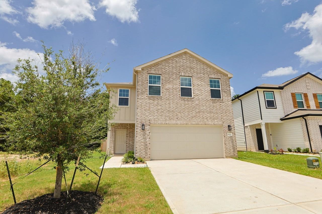 15052 Ronan Dr - Photo 2 of 25