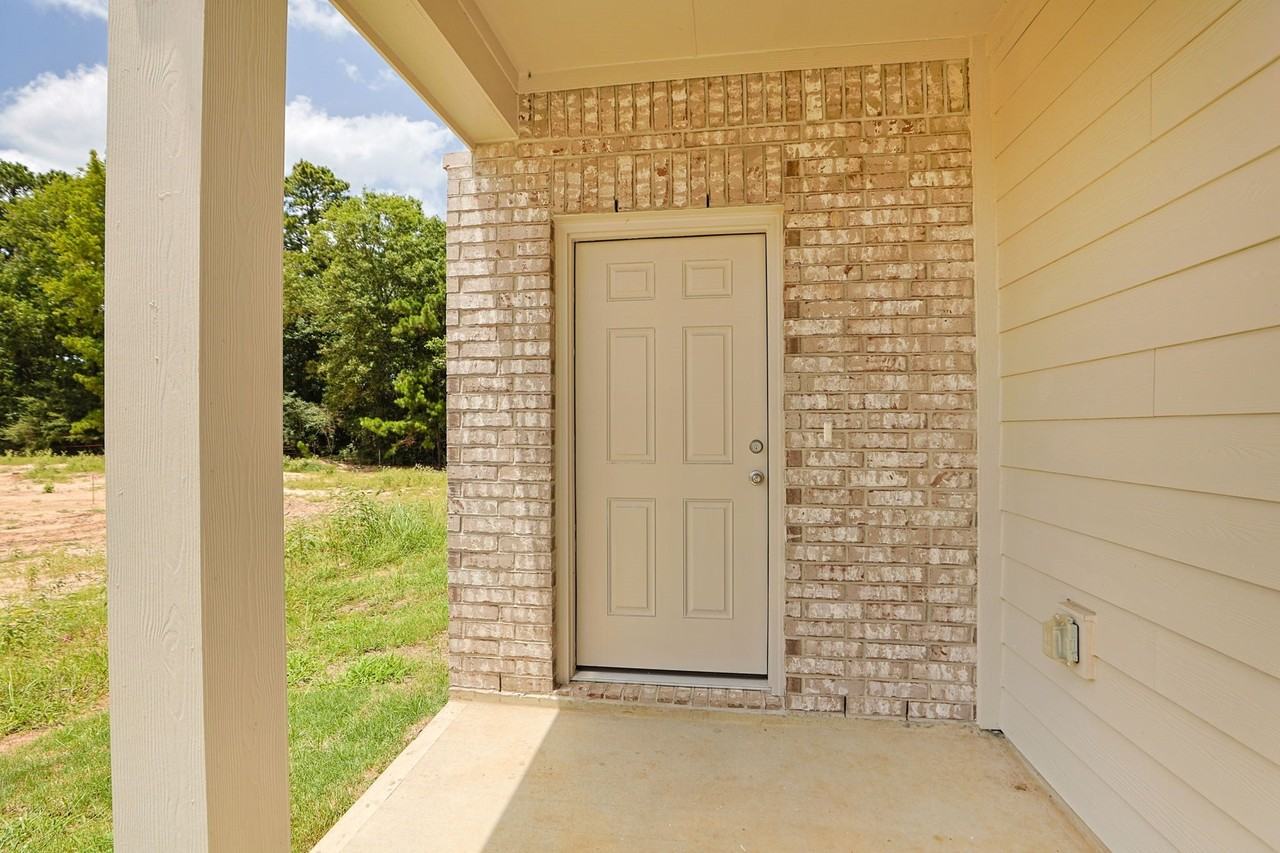 15052 Ronan Dr - Photo 3 of 25