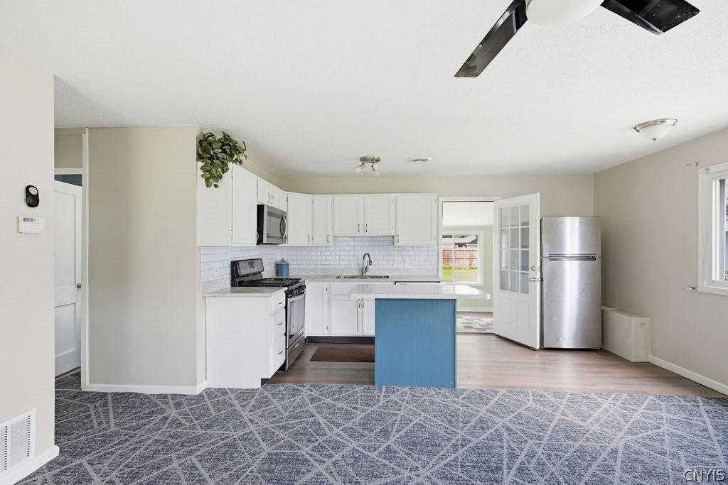 113 Kearney Ave - Photo 3 of 22