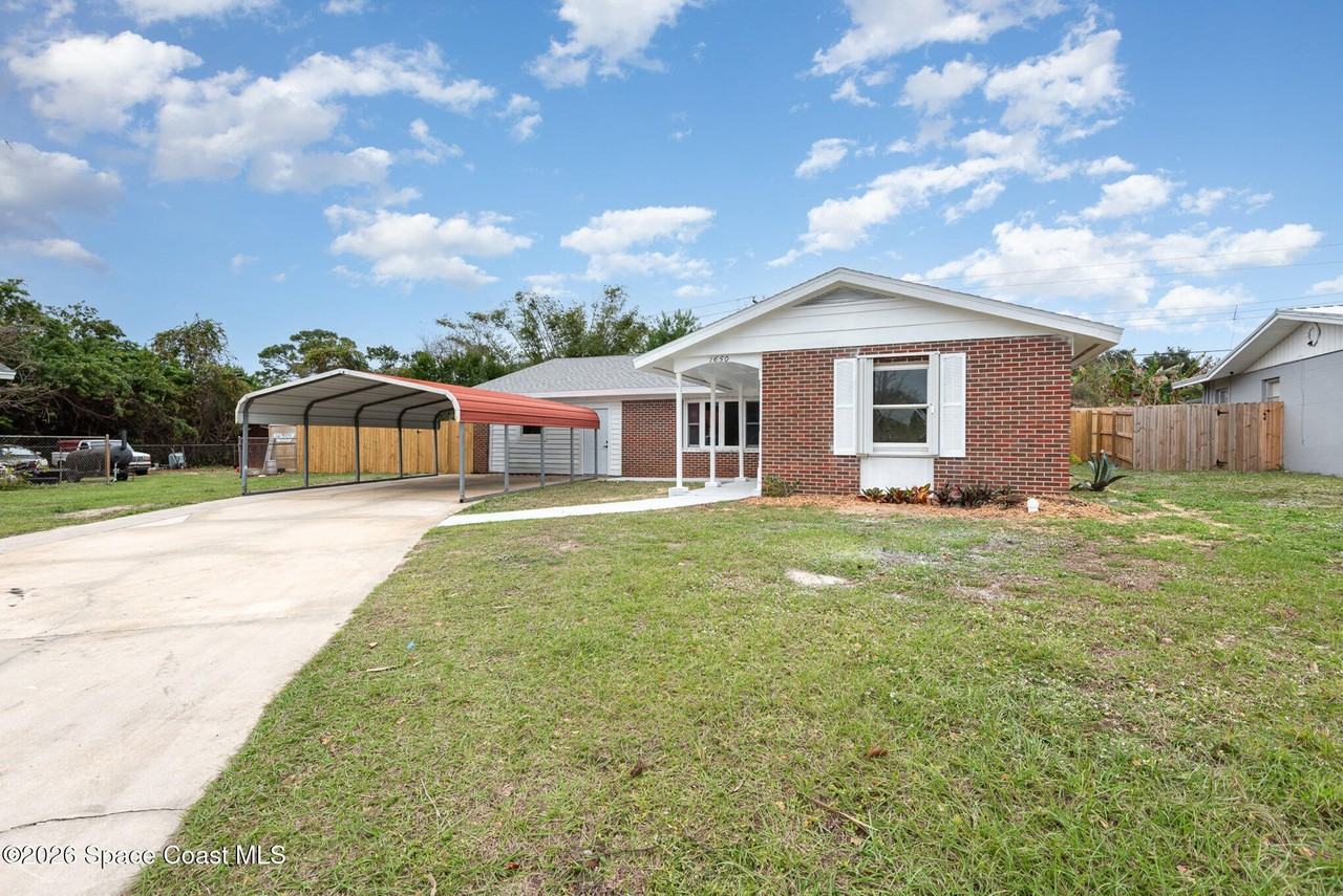 1650 Leach Cir - Photo 3 of 32