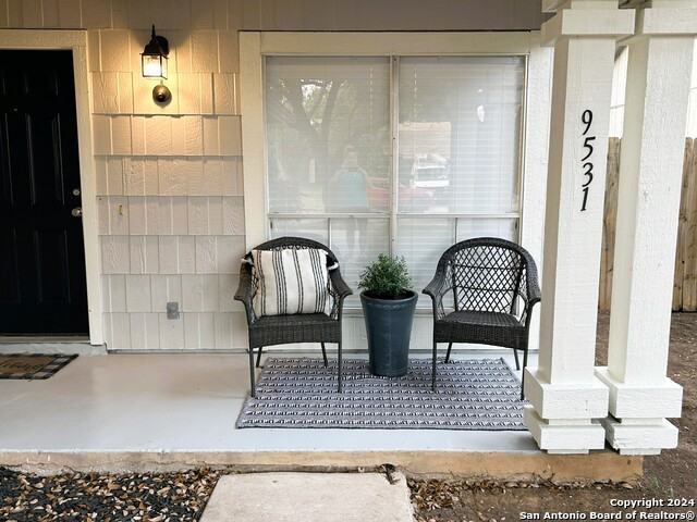 9531 Bowen Dr - Photo 2 of 33