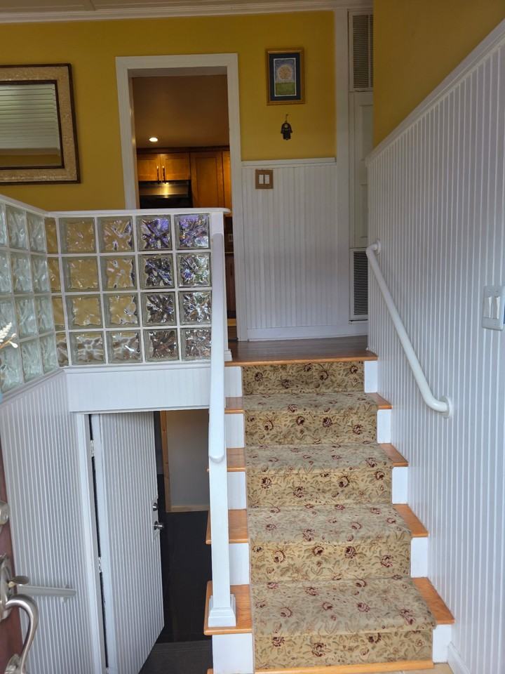 1396 Illinois Ave - Photo 3 of 25