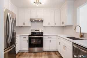featured image of 8 Rose Ln